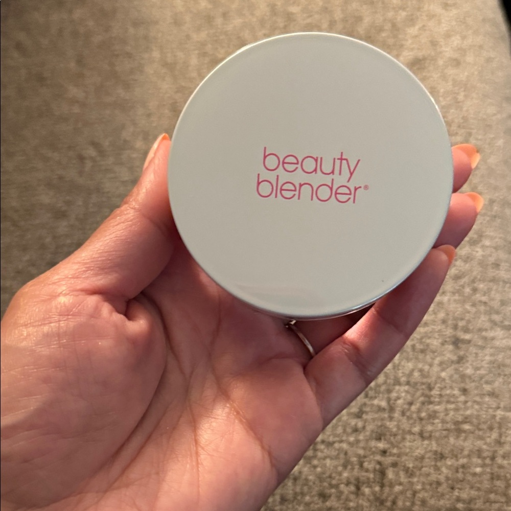 beautyblender Compact with Pink Logo